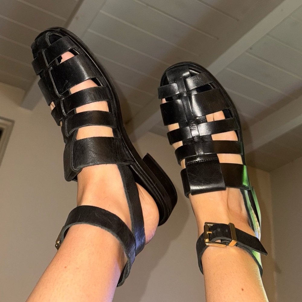 ALOHAS Black Leather Sandals